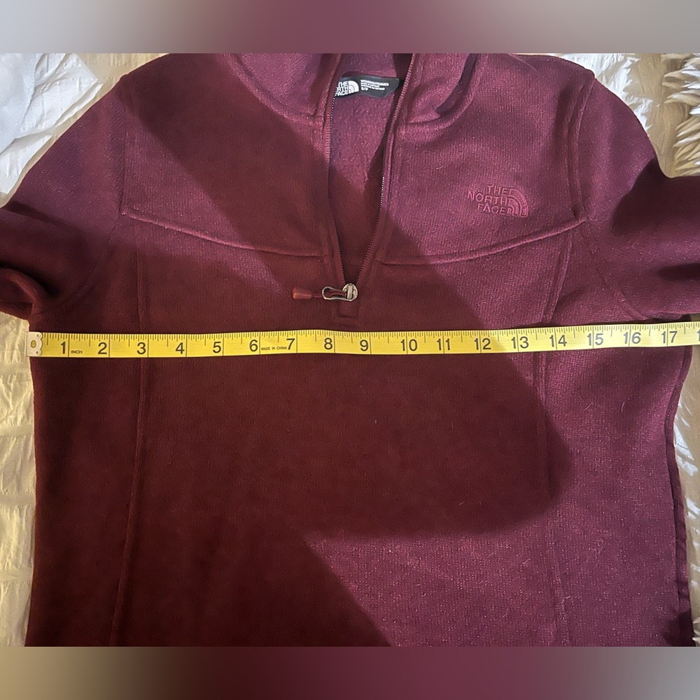 North Face 1:4 Zip Burgundy Pull Over - Picture 8 of 9